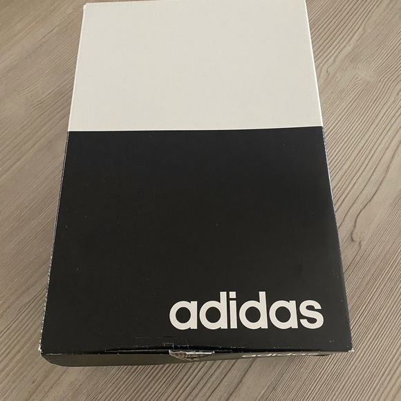 Adidas Run the game - Picture 5 of 16